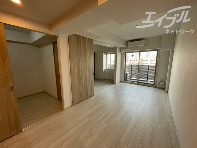 居室・リビング　部屋全体のお写真になります