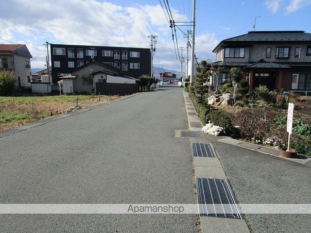 その他　周辺道路（その他）まで0m