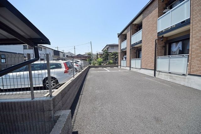 駐車場　庭