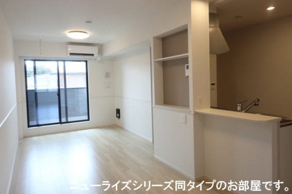 居室・リビング　※参考写真　同建築メーカー施工の同間取完成他物件のものです。