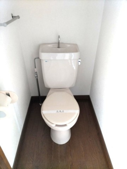 トイレ　※別部屋の写真です