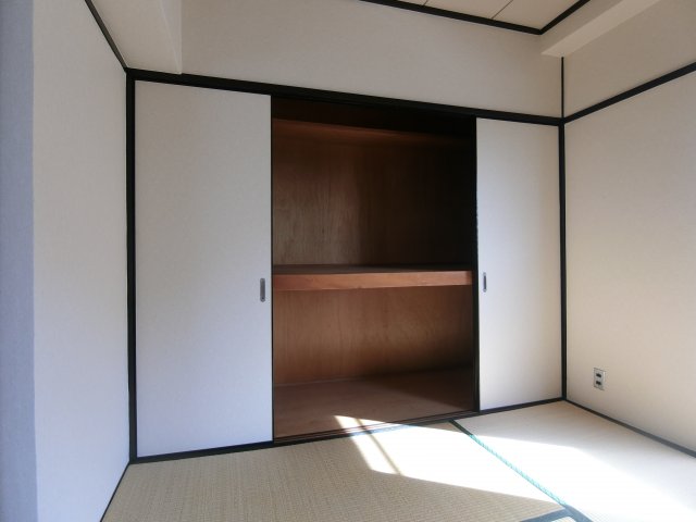 収納　※同仕様写真となります。