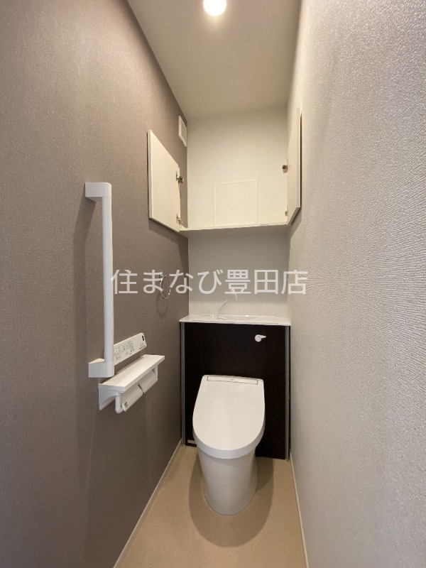 トイレ　同型完成モデル