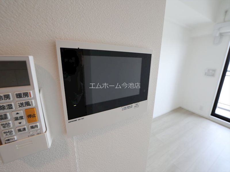 セキュリティ　TVモニター付インターホン