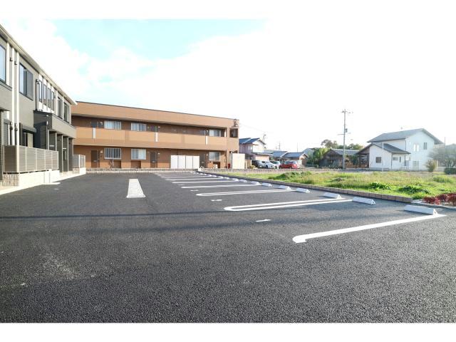 駐車場　駐車場