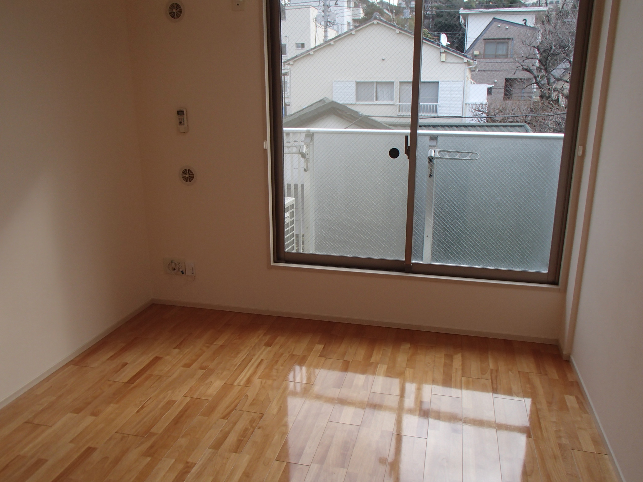 居室・リビング　東南向きの明るいお部屋です。
