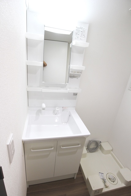 洗面設備　明るい洗面所です★