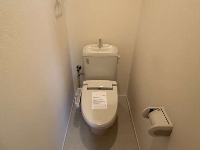 トイレ　同建物別室参考写真