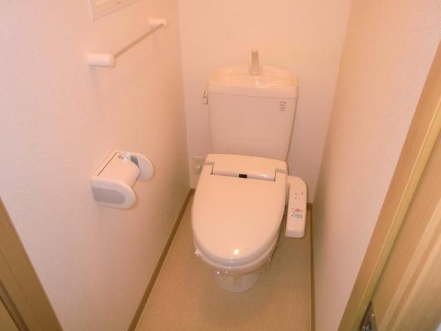 トイレ　★ウォシュレット付きのトイレです★