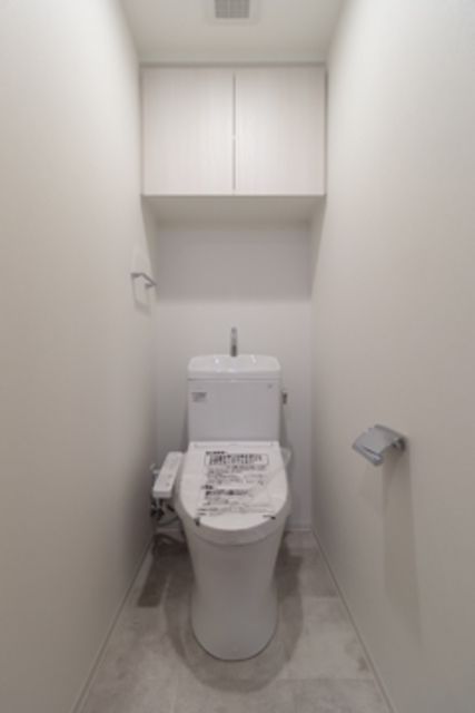 トイレ　※写真は同タイプ住戸です。