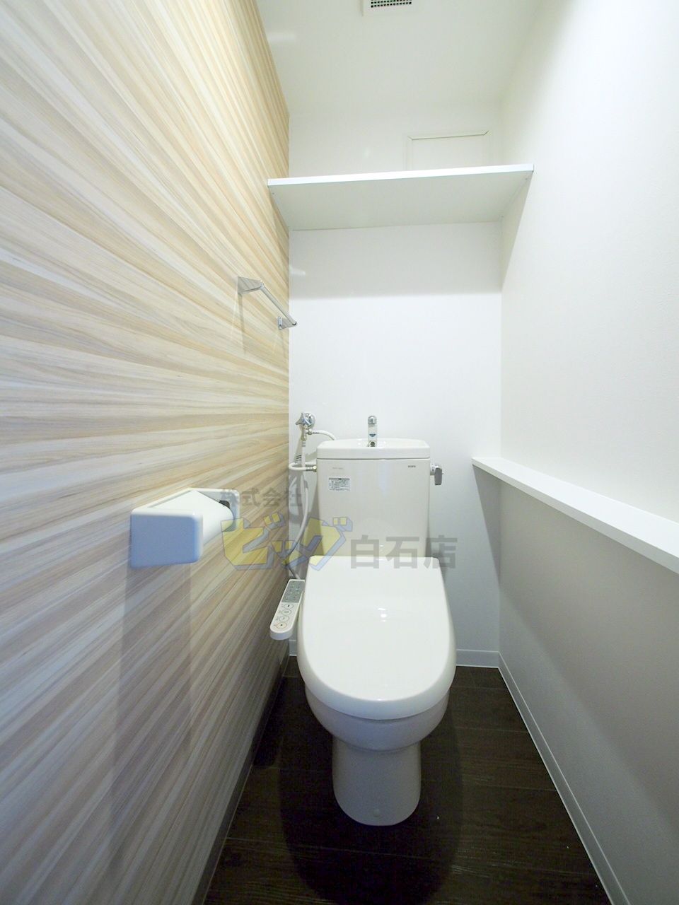 トイレ　ウォシュレット付きのトイレです♪
