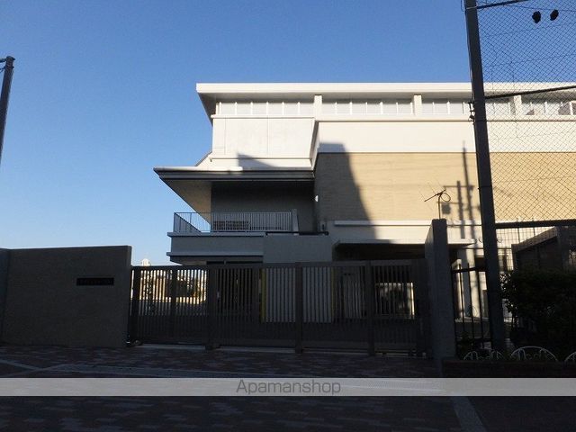 小学校　園和小学校（小学校）まで487m