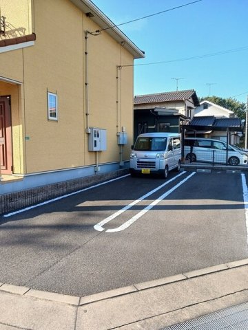 駐車場　車をお持ちの方に嬉しい駐車場付きの物件です