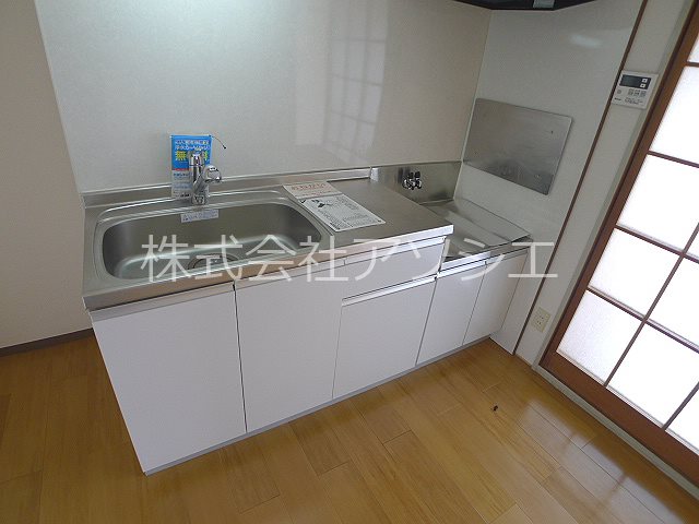 キッチン　キッチンはガスコンロ設置可