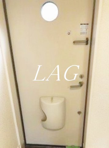 玄関　玄関です。（同仕様設備です。）