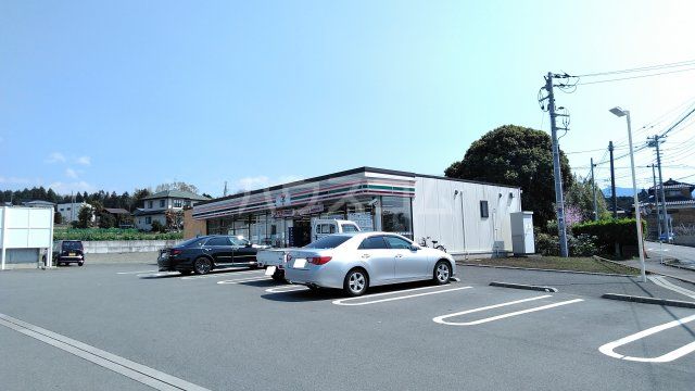 コンビニ　セブンイレブン 富士市大渕八王子町店（コンビニ）まで1090m
