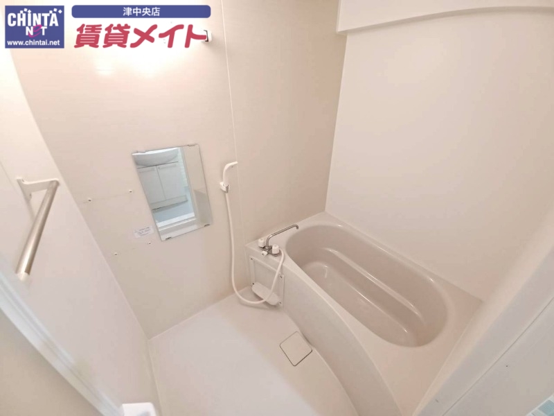 バス・シャワールーム　反転タイプ参考写真