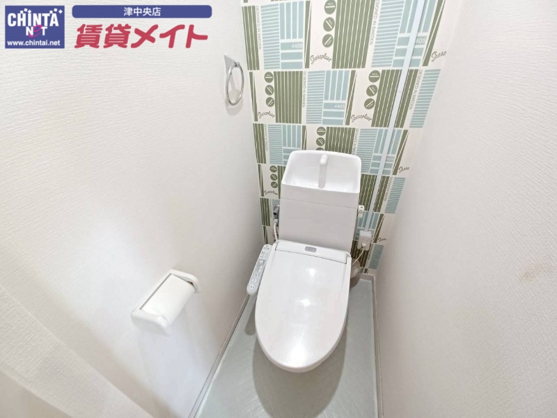 トイレ　反転タイプ参考写真