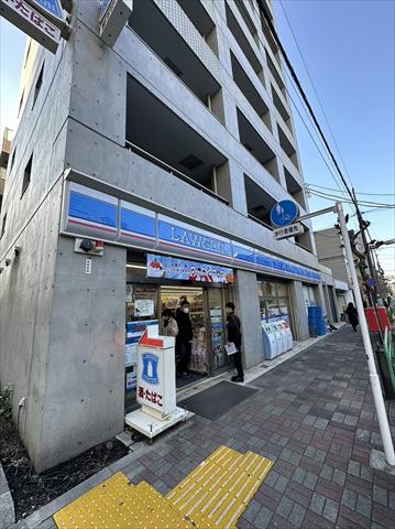 コンビニ　ローソン（コンビニ）まで180m