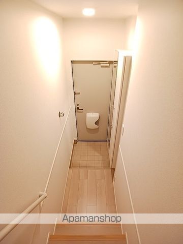 イコマ&カドヤの玄関写真