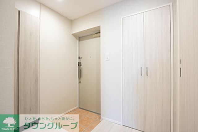 玄関　※写真は同タイプ住戸です。