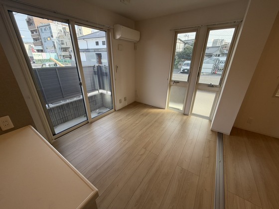 居室・リビング　※別部屋の写真です