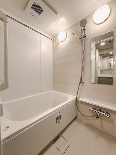 バス・シャワールーム　※写真は同タイプ住戸です。