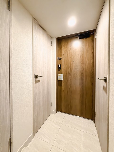 玄関　※写真は同タイプ住戸です。