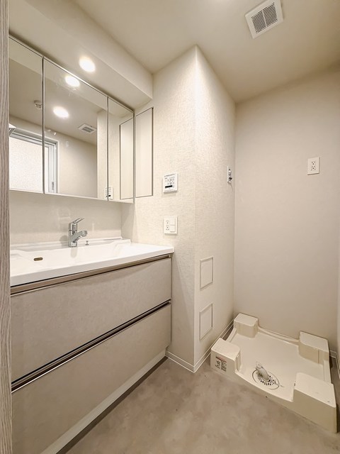 洗面設備　※写真は同タイプ住戸です。