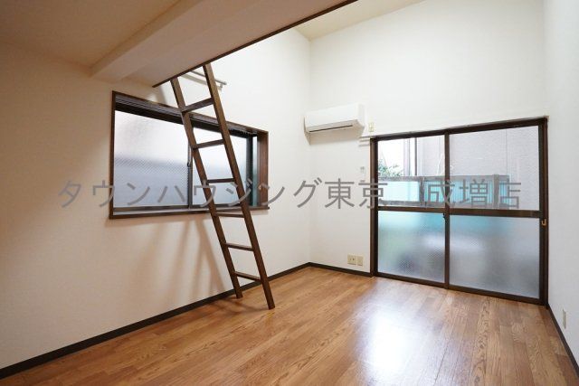 中板橋eimの内装写真