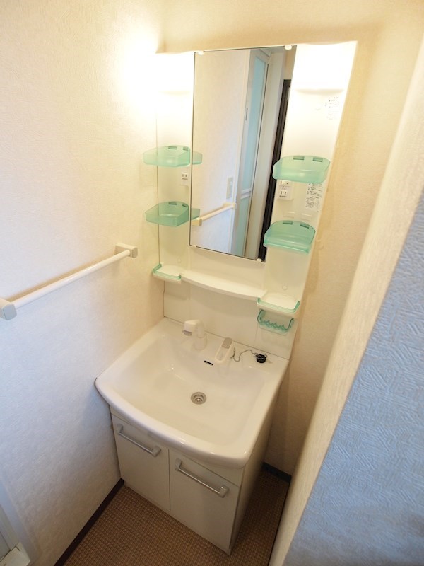 洗面設備　洗面台もございます。
