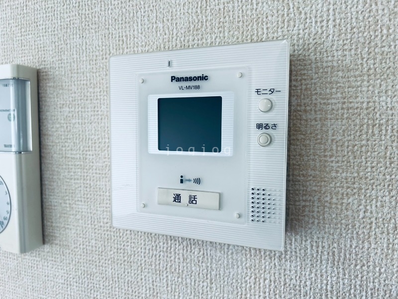 セキュリティ　モニター付きインターホンで来客確認も安心です！