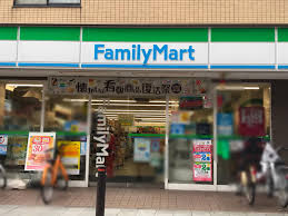 コンビニ　ファミリーマート新馬場サクセス通り店（コンビニ）まで52m