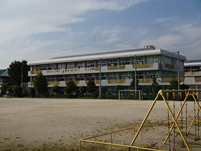 その他　東松山市立市の川小学校（その他）まで812m