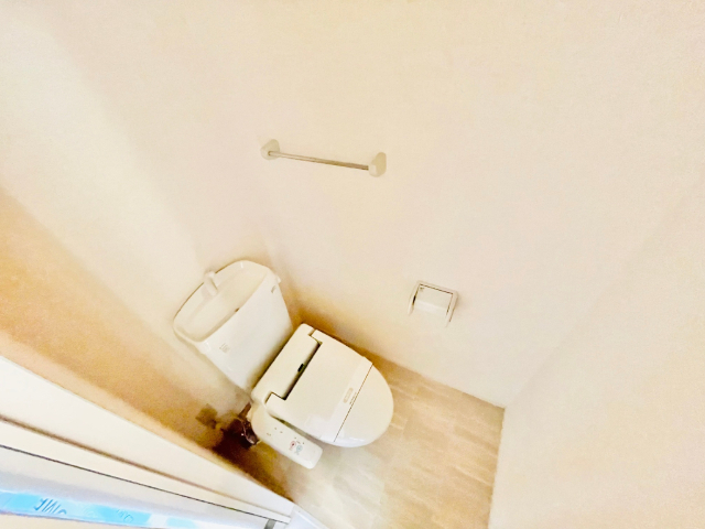 トイレ　同一建物内２０１号室内装写真転載