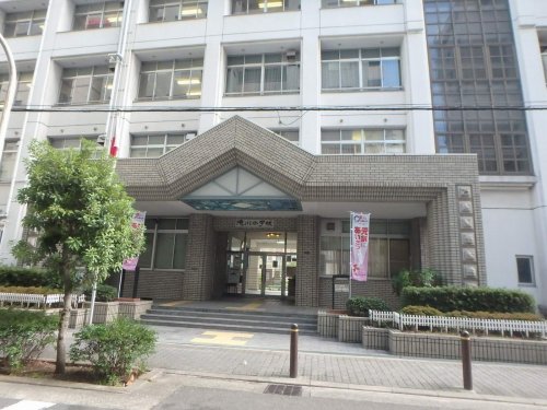 小学校　大阪市立　滝川小学校（小学校）まで677m