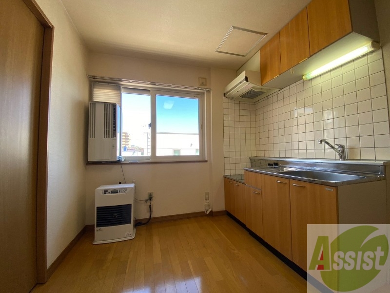 居室・リビング　広くてキレイなお部屋が広がっていて、充実した生活が送れそう。