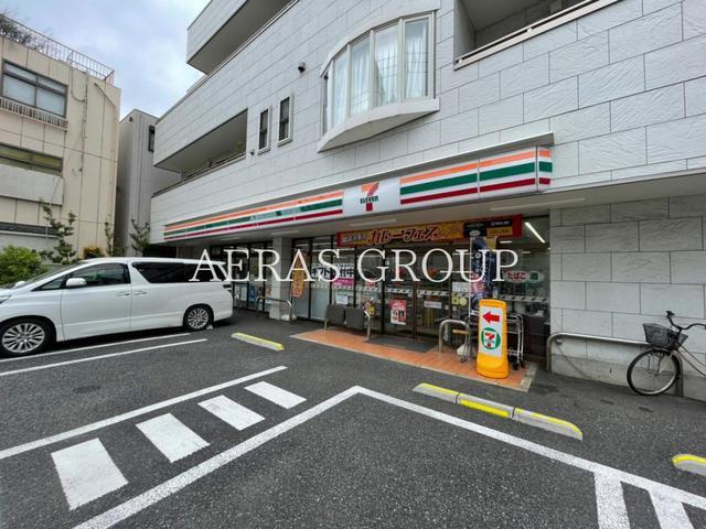 コンビニ　セブンイレブン北区志茂2丁目店（コンビニ）まで157m