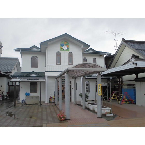 幼稚園・保育園　吉田保育園（幼稚園・保育園）まで389m