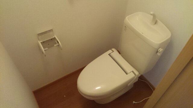 トイレ　ゆったりとした空間のトイレです
