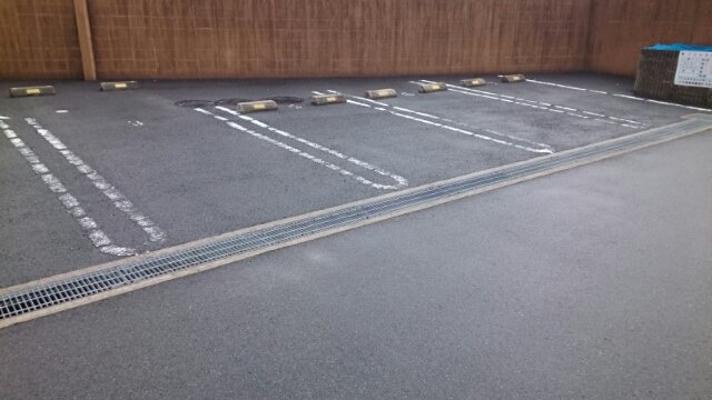 駐車場　駐車場完備です