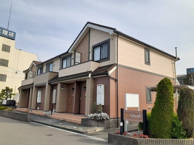 建物外観　外観は落ち着いています