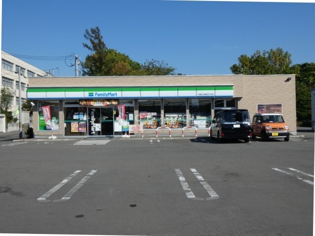 コンビニ　ファミリーマート 札幌北３６条東２０丁目店（コンビニ）まで109m