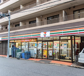 コンビニ　セブンイレブン 港区麻布十番3丁目店（コンビニ）まで434m