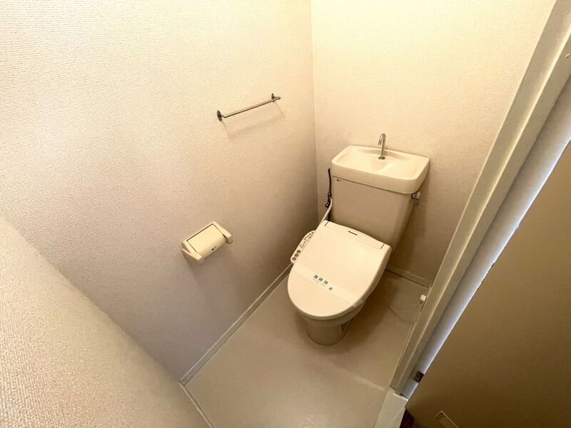 トイレ　同建物の別部屋の写真♪