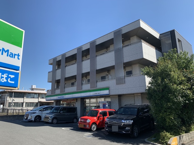 コンビニ　ファミリーマートさいたま本町東二丁目店（コンビニ）まで644m