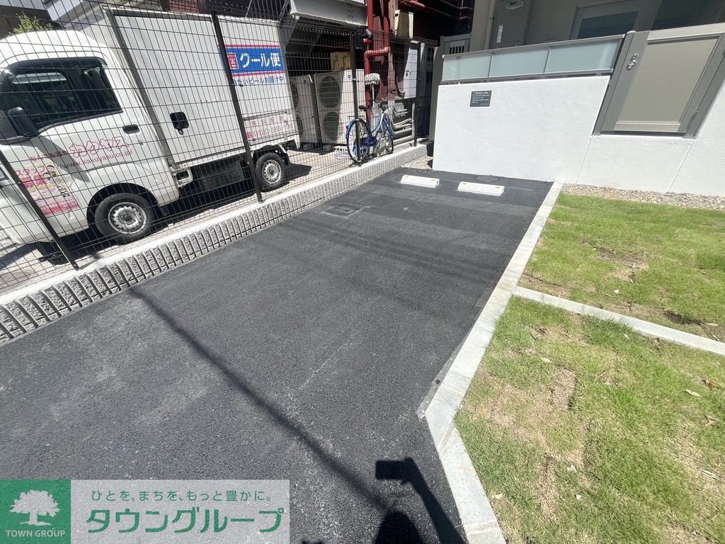 駐車場　駐車場