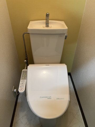 トイレ　※同じタイプの間取です。実際の色や建具は異なります。