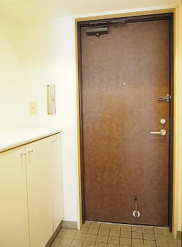 玄関　別タイプ部屋　参考写真です