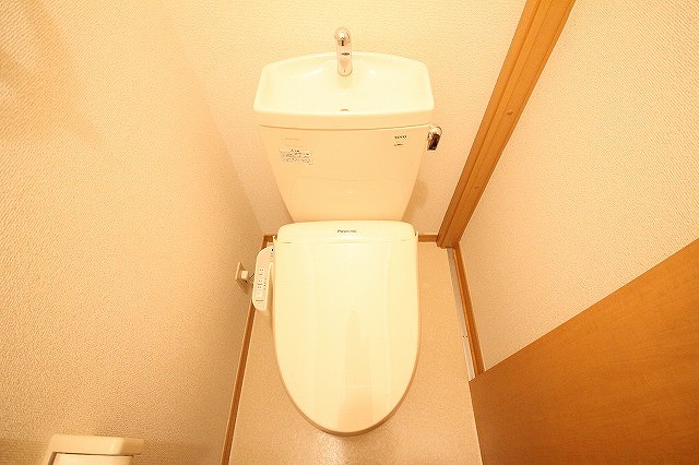 トイレ　落ち着いたトイレです